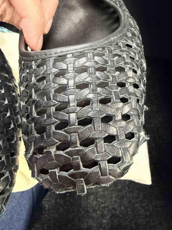 Customer photo for "after 5 uses they are falling apart"