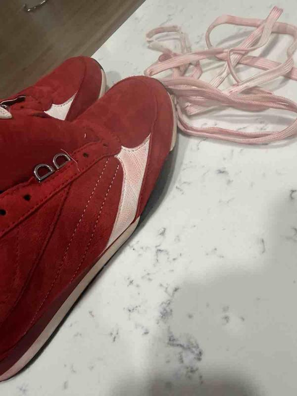 Customer photo for "Very comfortable but Dye runs"