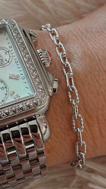 Review Thumbnail Image 0 236810087