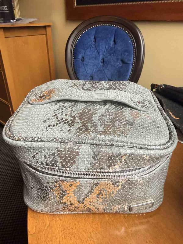 Review Thumbnail Image 0 247980762