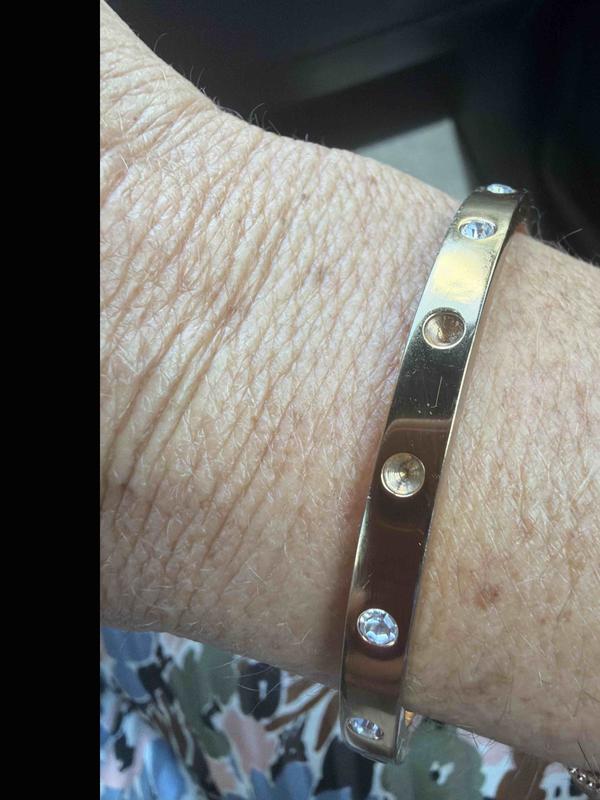 Customer photo for "the crystals fell out"