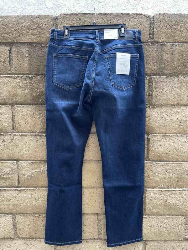 Review Thumbnail Image 1 244654046