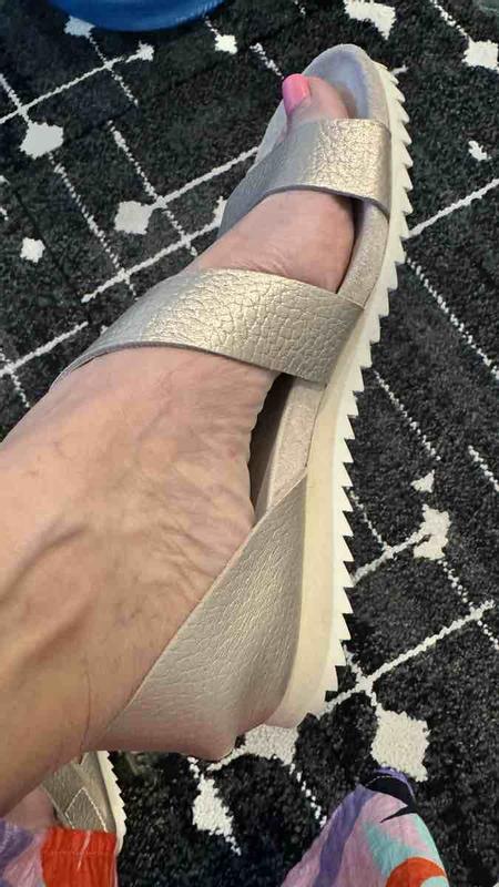 Review Thumbnail Image 0 234425163