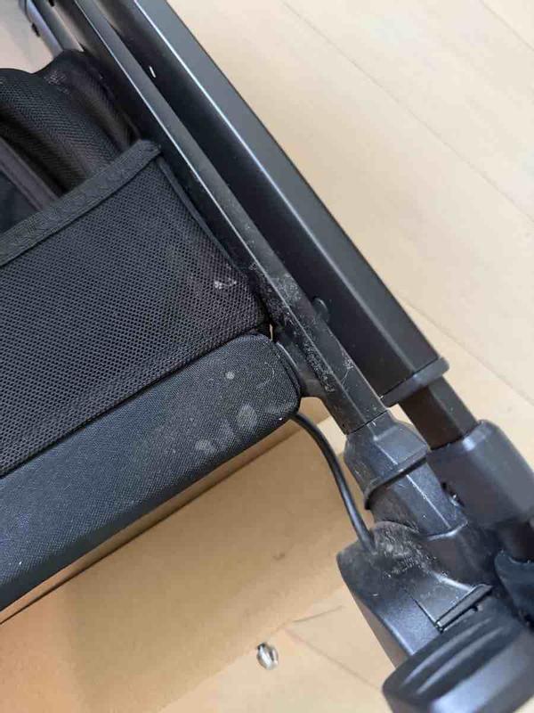 Customer photo for "Received a dirty and used stroller"