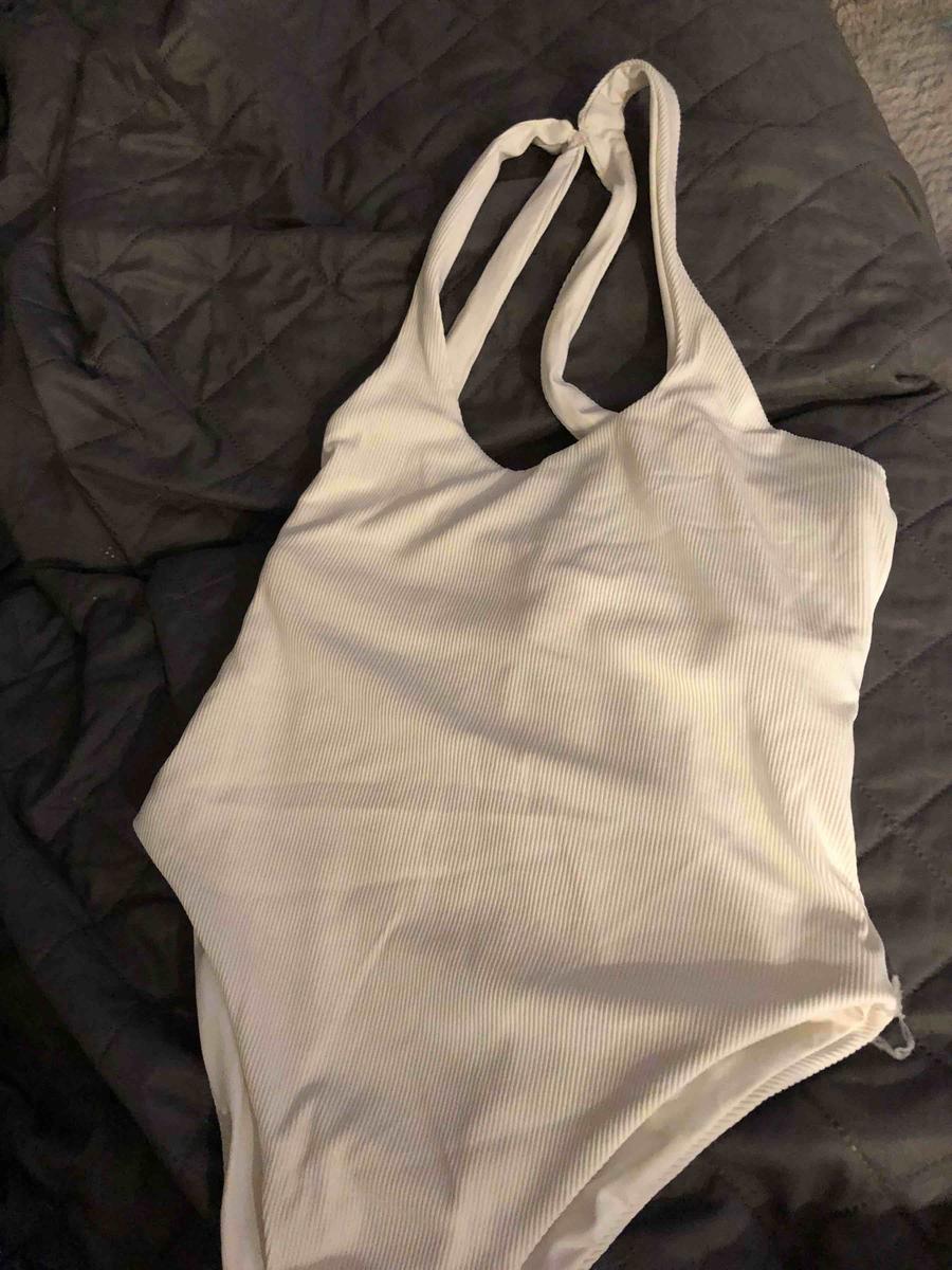 Review Thumbnail Image 0 207398668