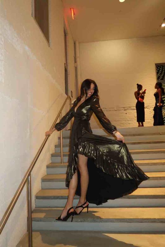 Review Thumbnail Image 0 229880529