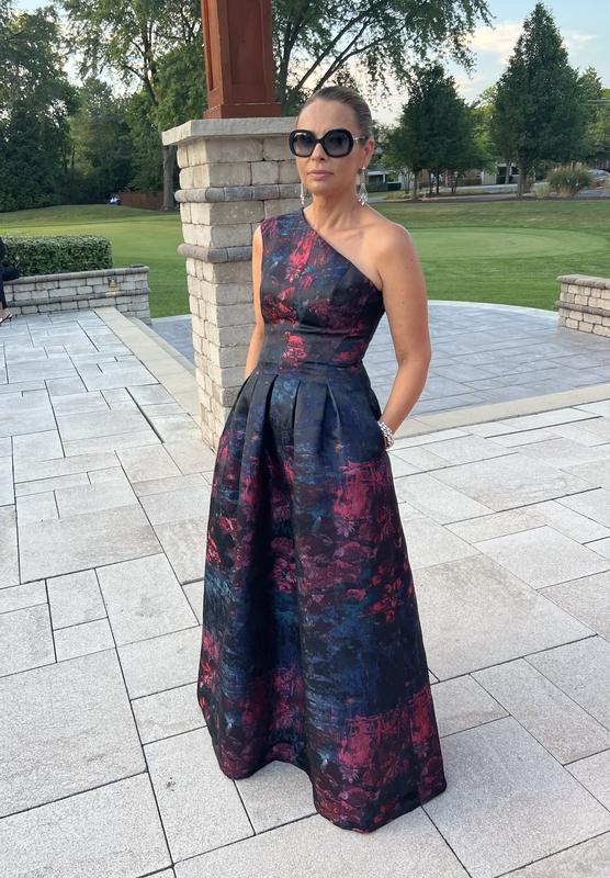 Customer photo for "Astonishing classic dress!"