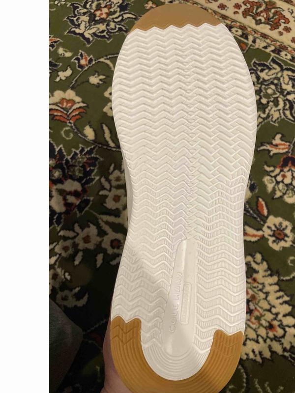 Customer photo for "great Looking classic tennis shoe"
