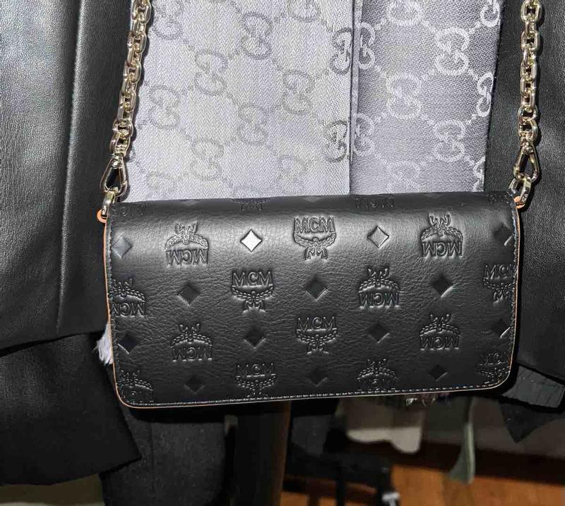 Review Thumbnail Image 0 214669573