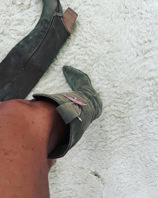 Review Thumbnail Image 2 227357713