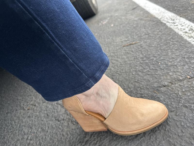 Review Thumbnail Image 1 246002103