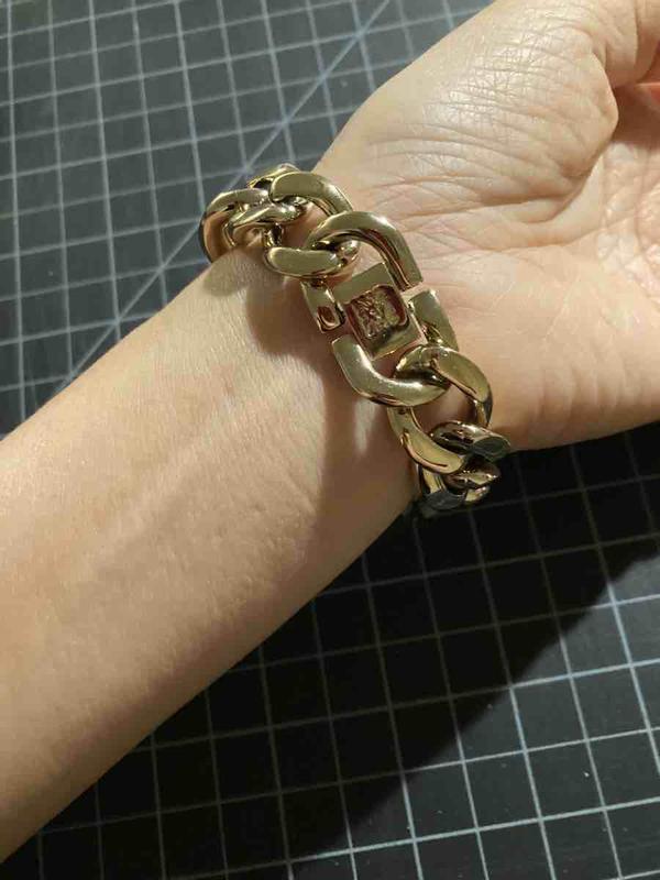 Customer photo for "stylish and chunky"