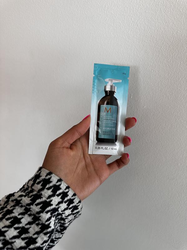 Customer photo for "Love this styling cream!"