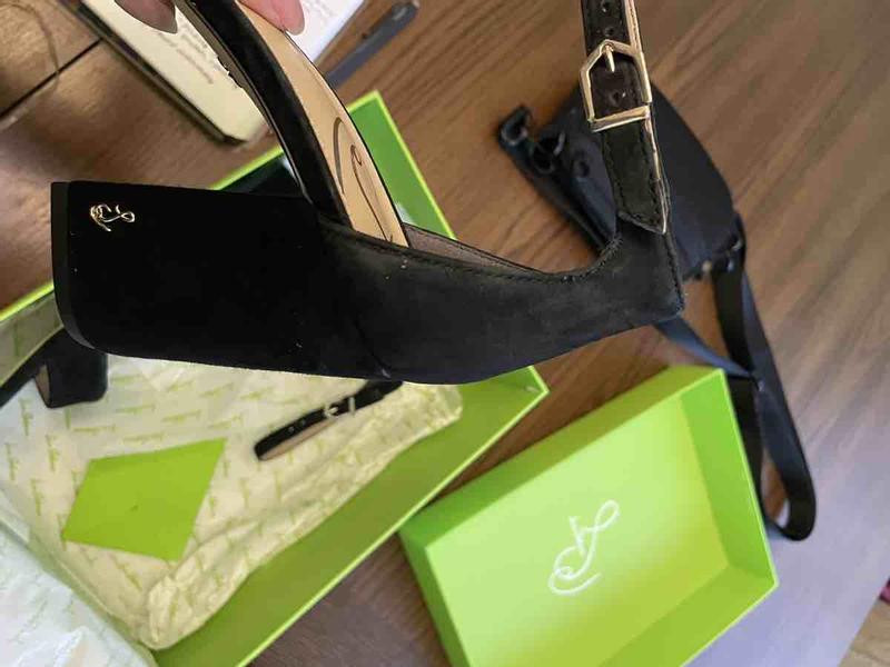 Customer photo for "received used pair"