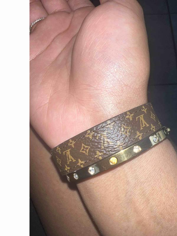 Customer photo for "diamond fell out"