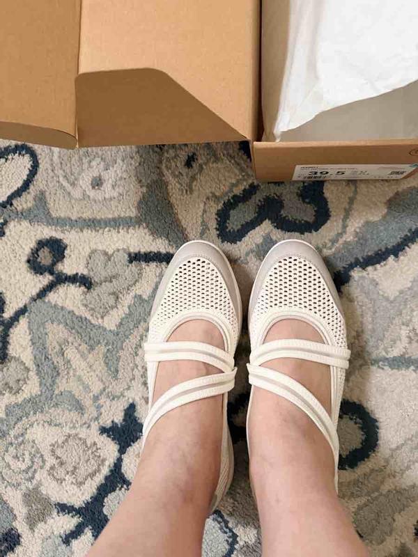 Customer photo for "cute but runs narrow"