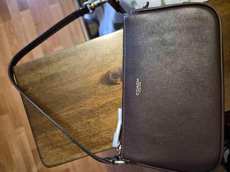 Customer photo for "Looks fake"