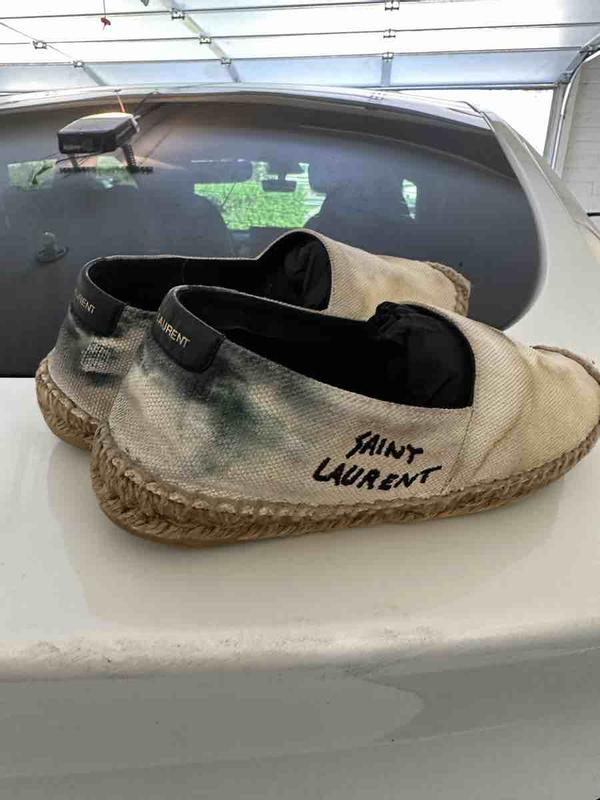 Customer photo for "fabric and dye bleeds"