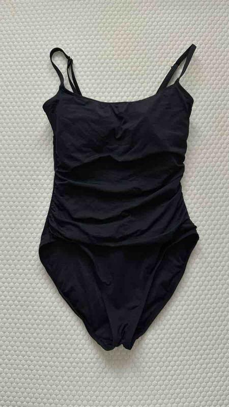 Beautiful shape, terrible quality.