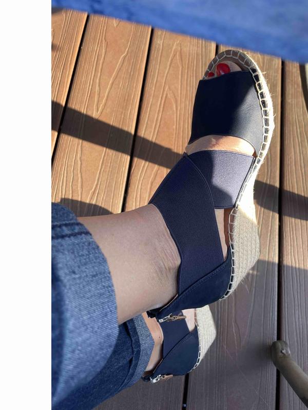 Review Thumbnail Image 0 216584593