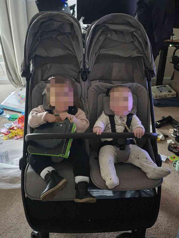 Customer photo for "Very nice stroller"