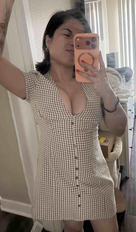 Customer photo for "Not for girls above 34B."