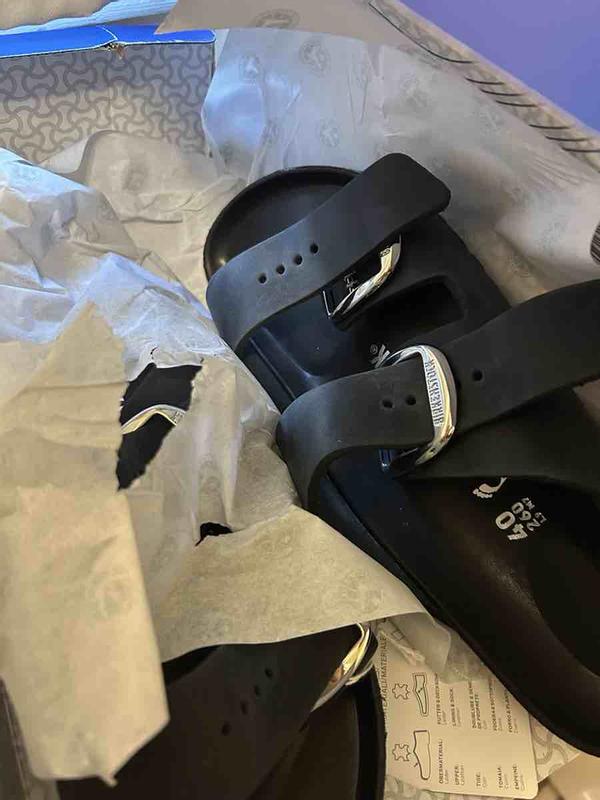 Customer photo for "came damaged and used"