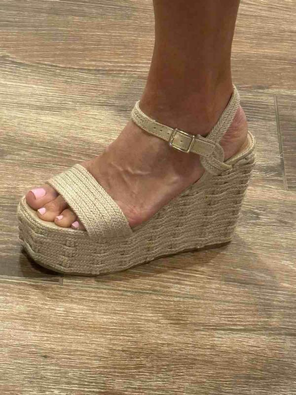 Review Thumbnail Image 0 242590570