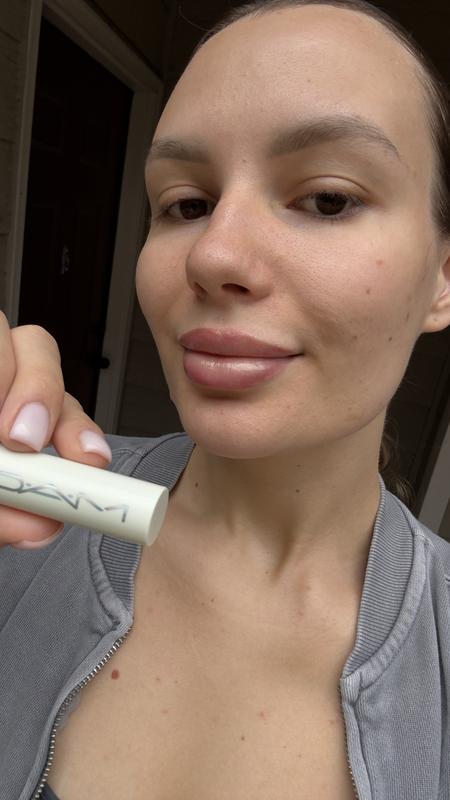 Customer photo for "The lip gloss that’s bringing back the 2000s vibe"