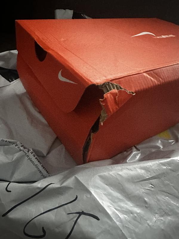 Customer photo for "Nike metcon 5"