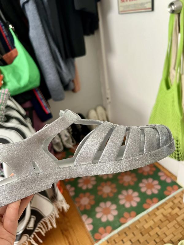 Review Thumbnail Image 0 235358614