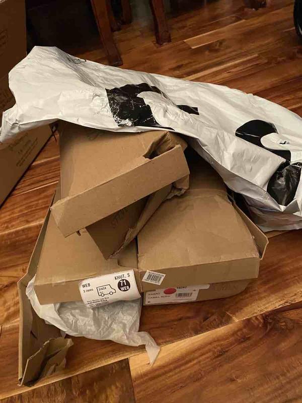 Customer photo for "Very Disappointed with Nordstrom Packaging"