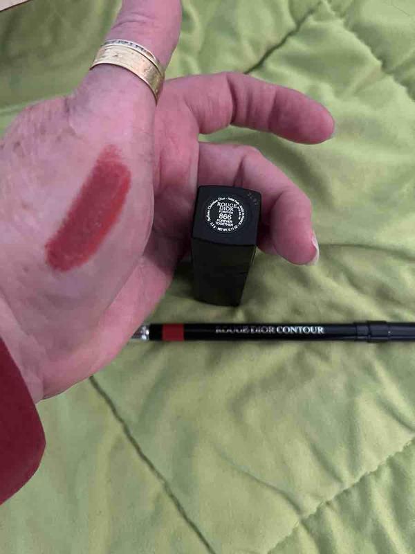 Customer photo for "stays nicely but"