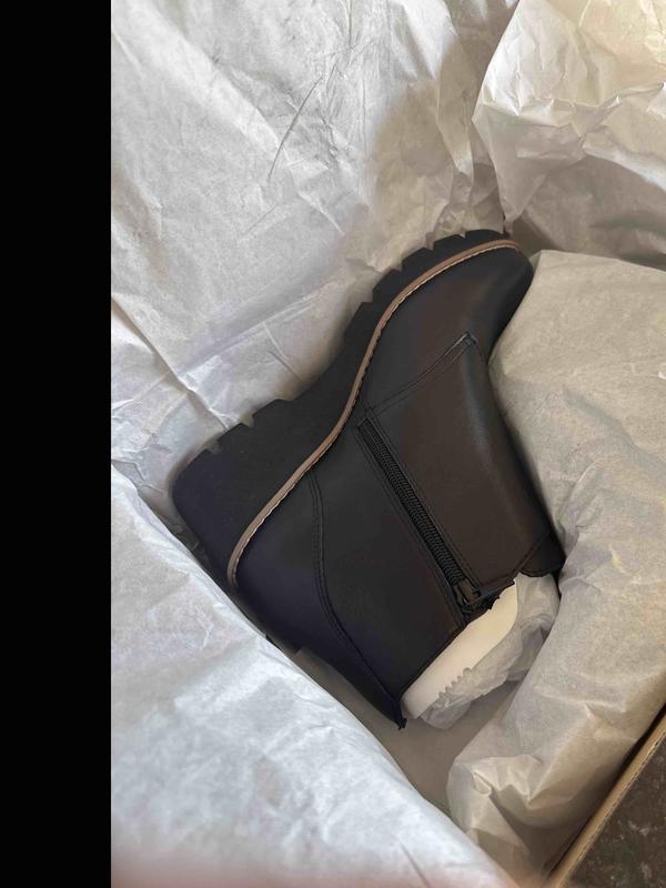 Review Thumbnail Image 0 245417952