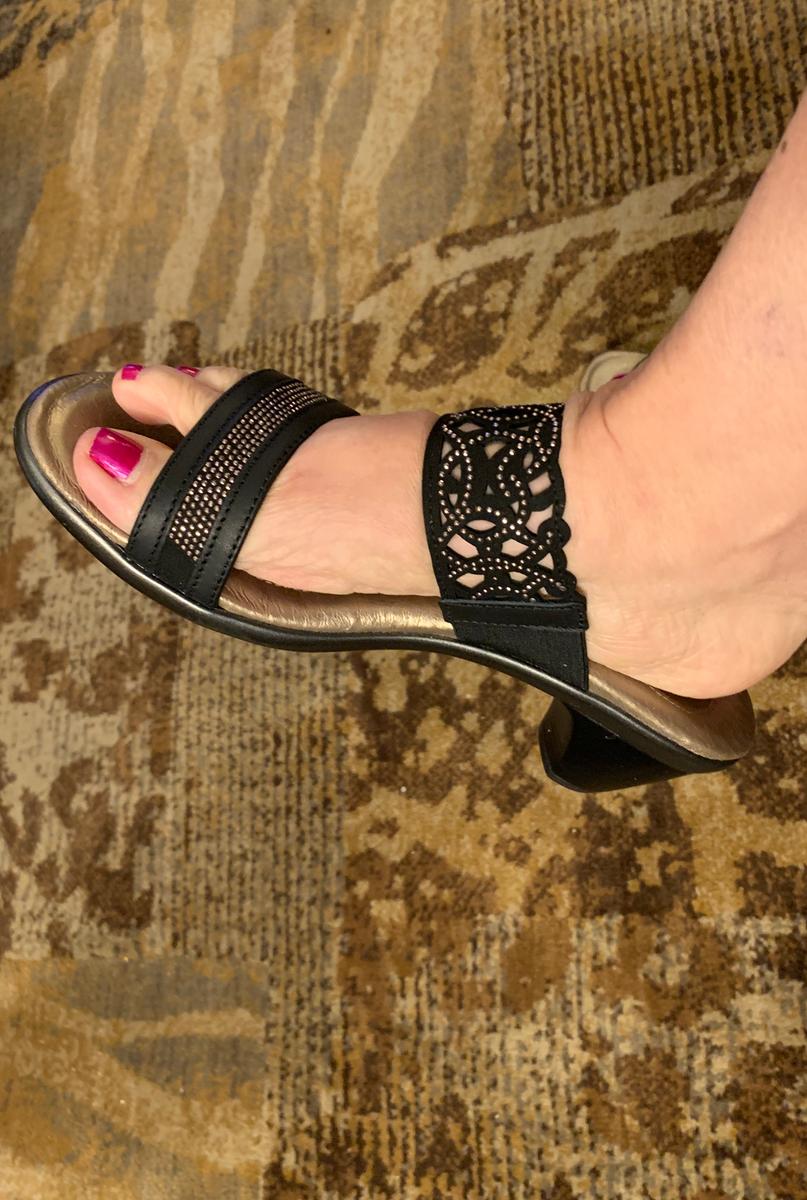 Review Thumbnail Image 0 195358993