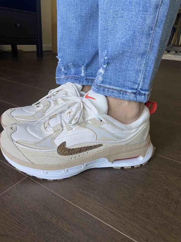 Review Thumbnail Image 1 226756614