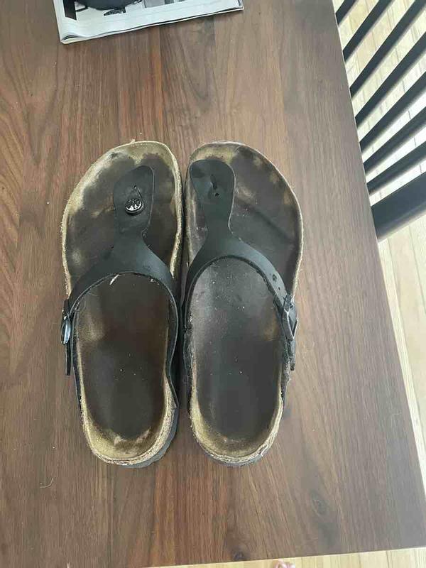 Customer photo for "lasted less than a year"