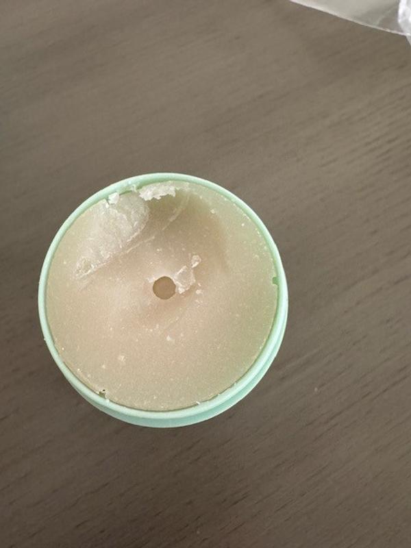 Customer photo for "received an used item"