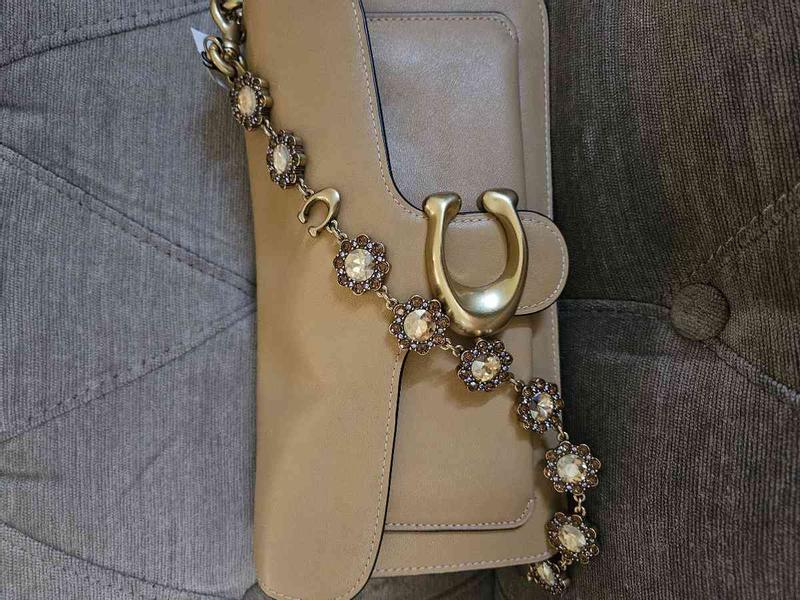 Customer photo for "CLUTCH"