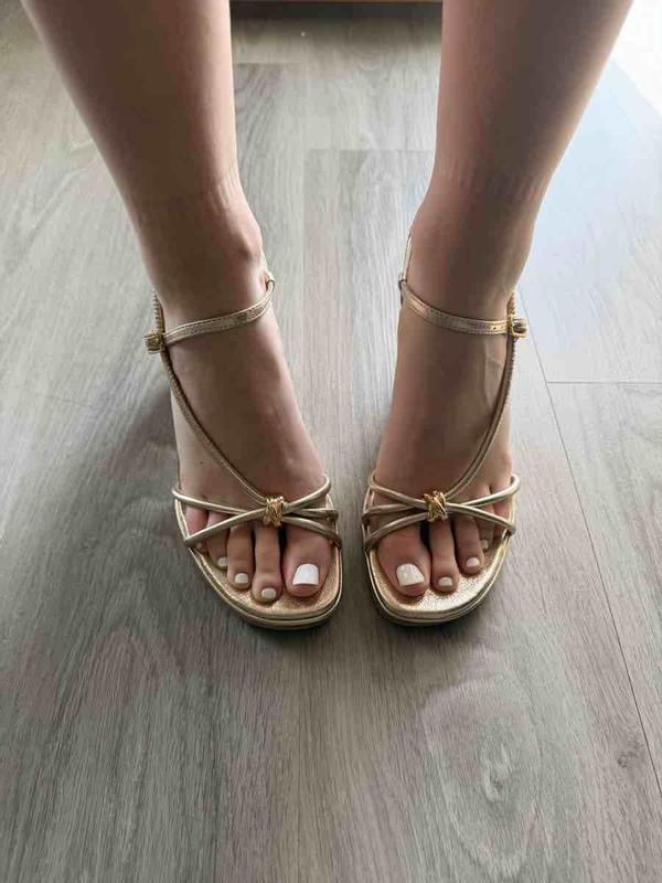 Customer photo for "perfect for narrow feet!"