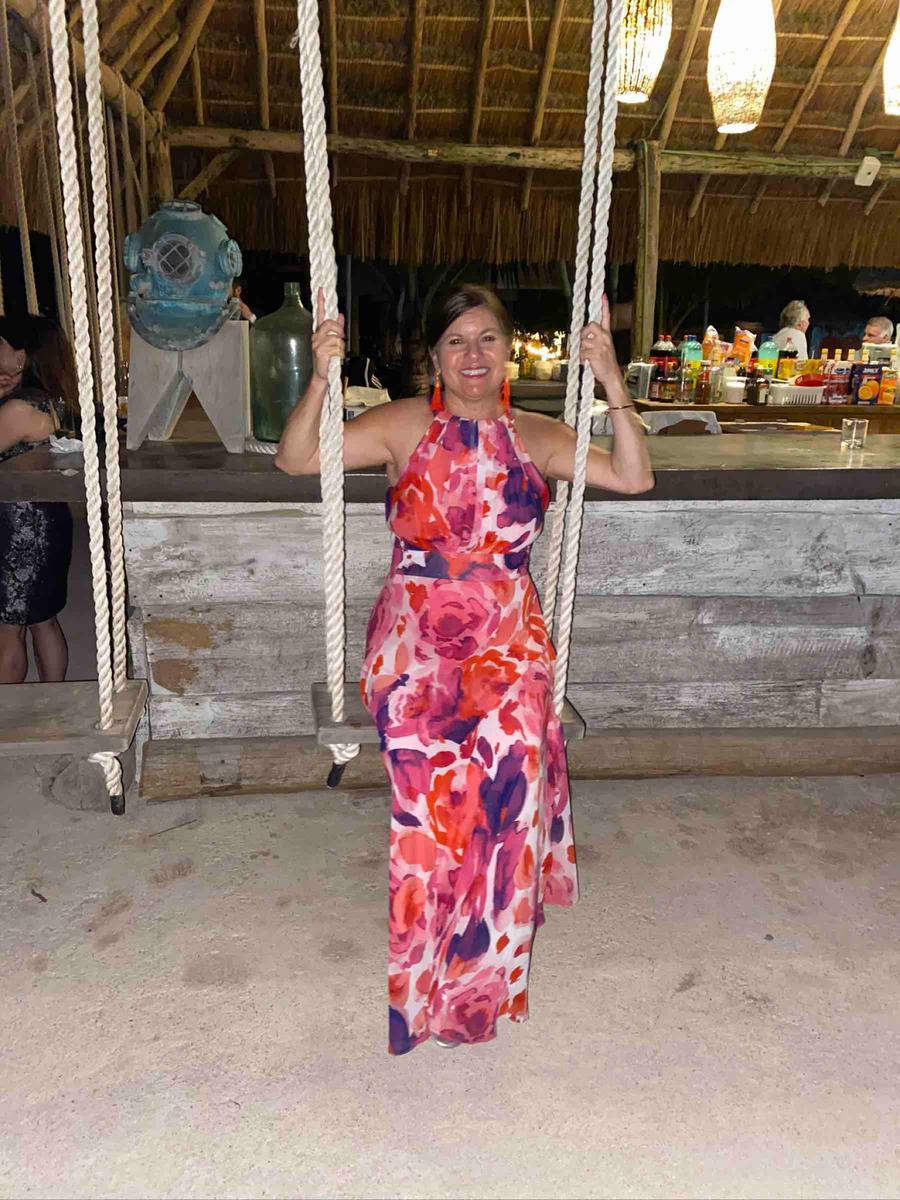 Customer photo for "love this dress!"
