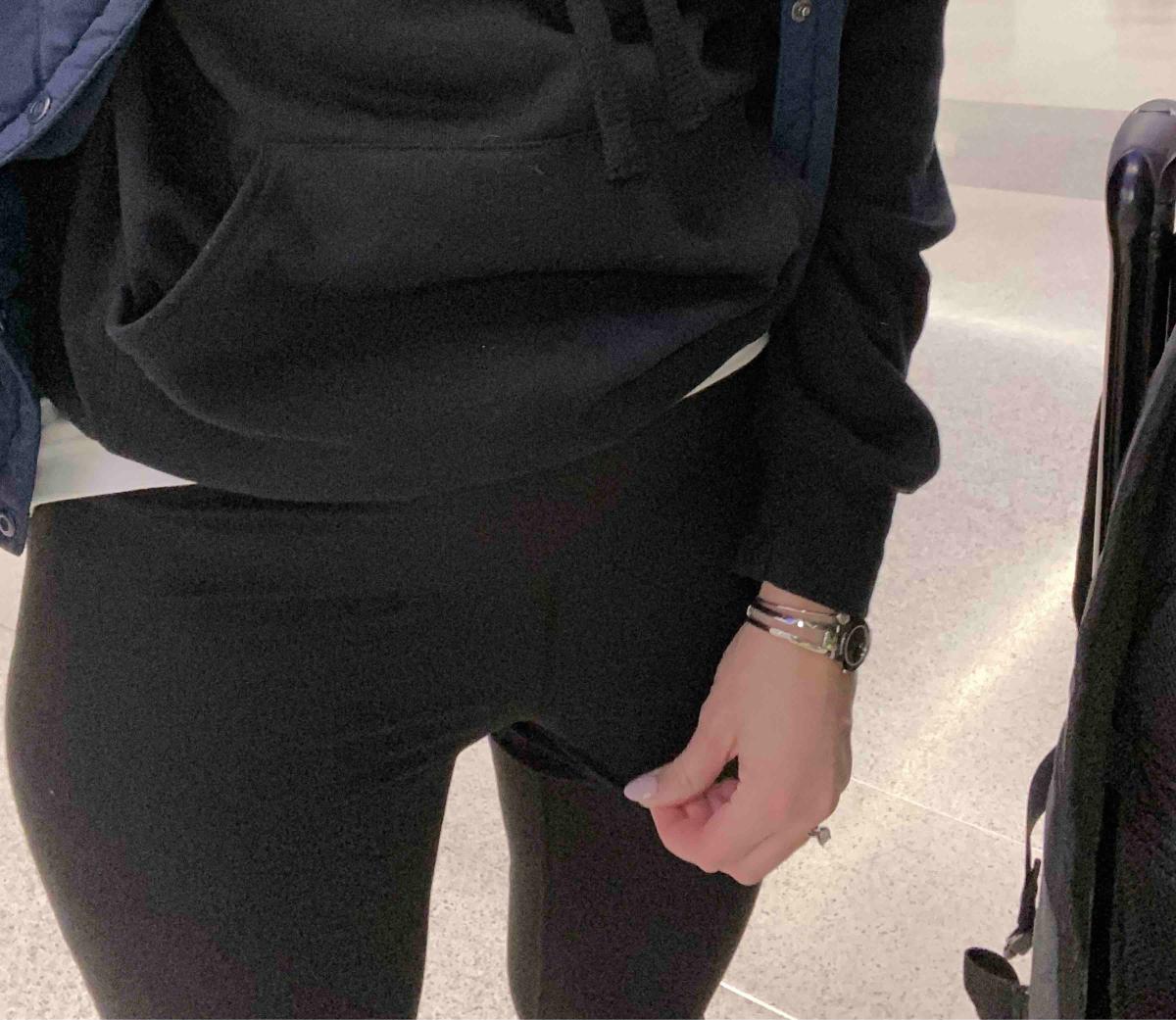 Customer photo for "the Worst leggings ever"