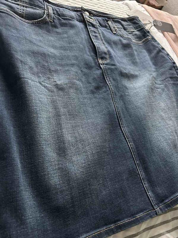 Review Thumbnail Image 0 244058565