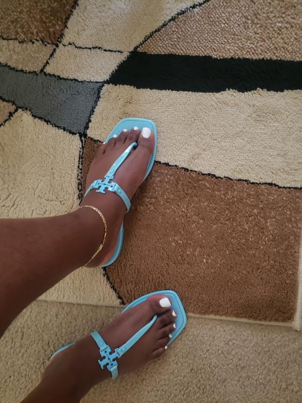 Review Thumbnail Image 0 225975423