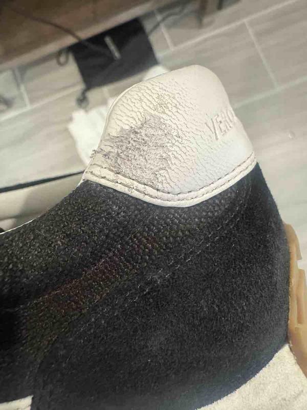 Customer photo for "poorly made"
