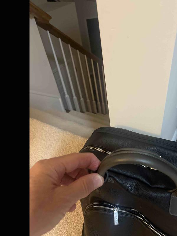 Customer photo for "Good looking bag. Poor quality!"