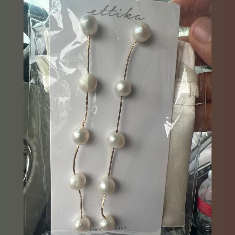 Customer photo for "Beautiful pearl earrings"