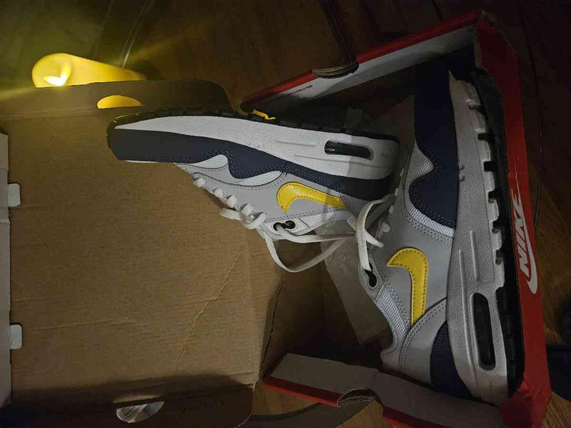 Review Thumbnail Image 0 234859563