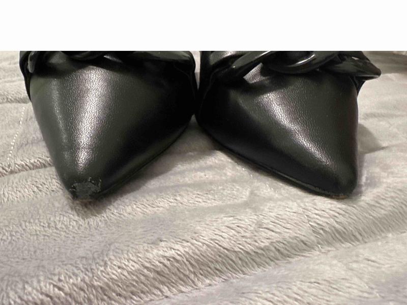 Beautiful shoe, poor quality