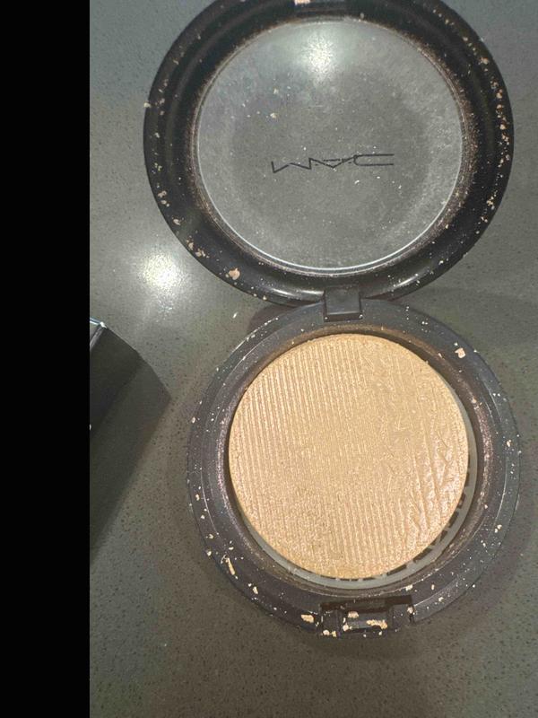 Customer photo for "arrived broken"